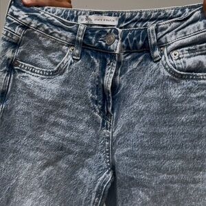 ✨BETTER  PHOTOS✨ Altar'd State Blue Straight Leg Jeans with Distressed Look